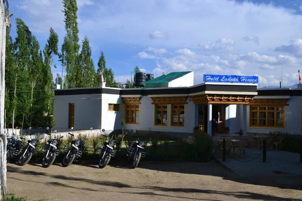 Hotel Holiday Ladakh Лех Екстер'єр фото