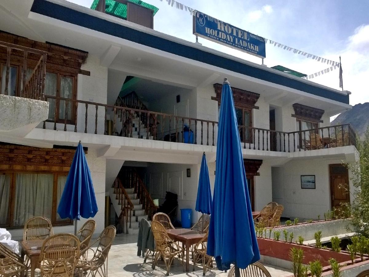 Hotel Holiday Ladakh Лех Екстер'єр фото